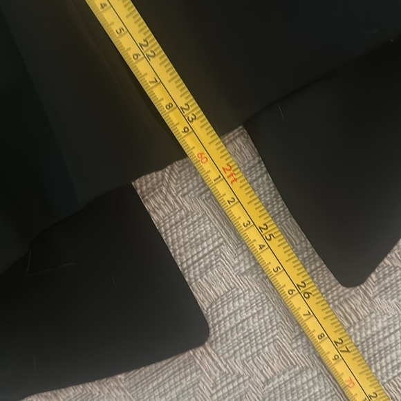 🆕 Ann Taylor Classic Double V Collarless Jacket.  Black. Size 6.  NWT. - Picture 14 of 15